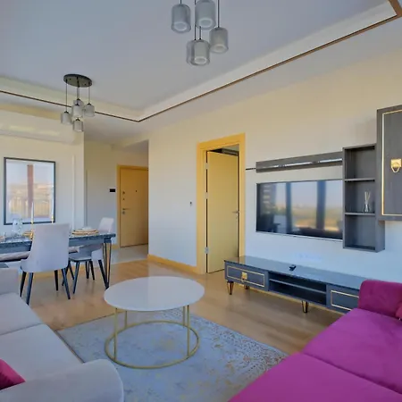 Grand By Newinn Apartmán *