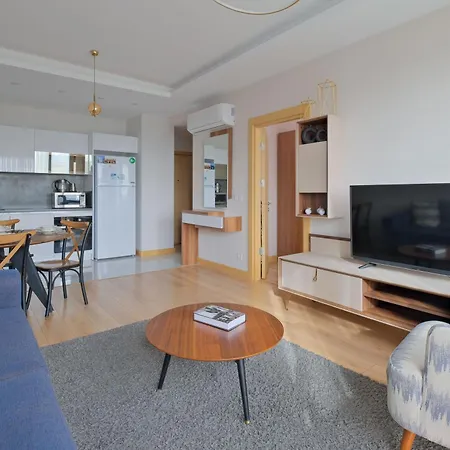 Apartment Grand By Newinn *