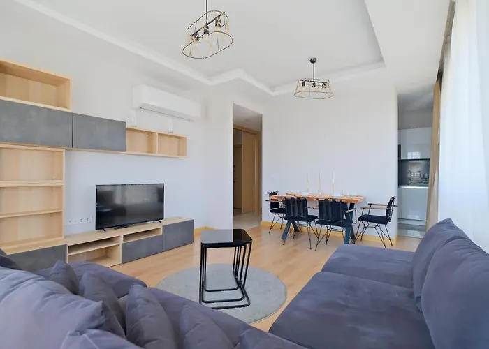 Grand By Newinn Διαμέρισμα